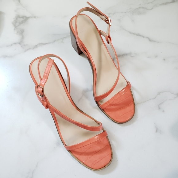Halston Coral Strappy Block Heel Sandals Sz 9 Vegan Leather Croc - Picture 2 of 10